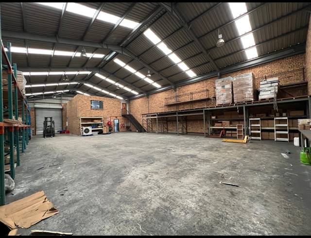 461M² WAREHOUSE TO LET IN STRIJDOMPARK
